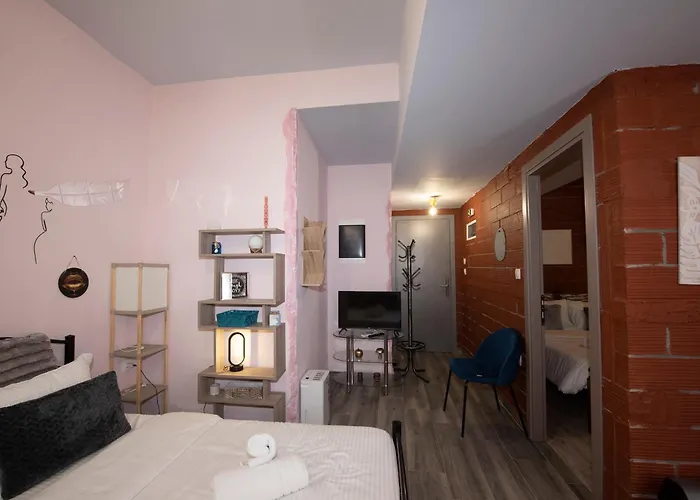 Kk75corner Caoba Thessaloníki